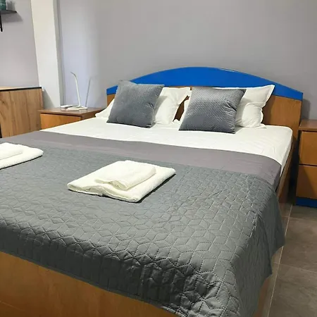 Apartman Grey Passion Néa Mihanióna